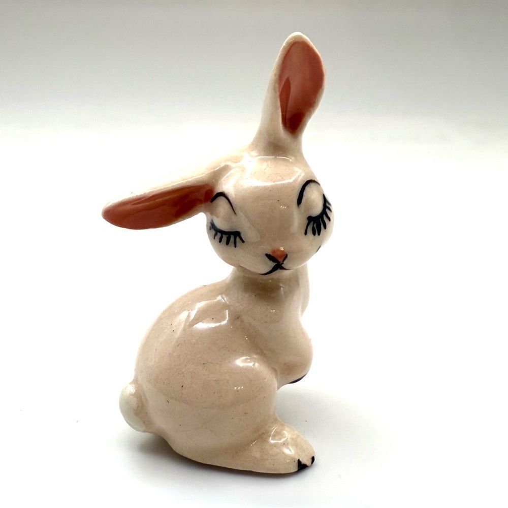 Old Hagen Renaker Mama Flirty Rabbit with Handpainted Fingernails and Toenails